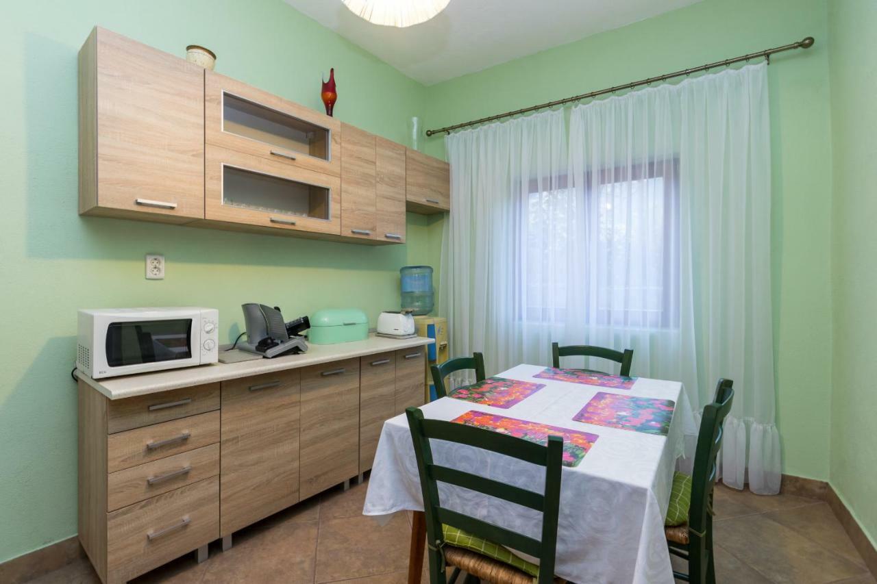 Apartments Toni With Free Parking Kastela Ngoại thất bức ảnh