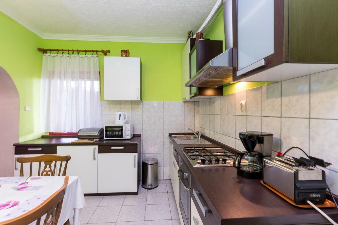 Apartments Toni With Free Parking Kastela Ngoại thất bức ảnh