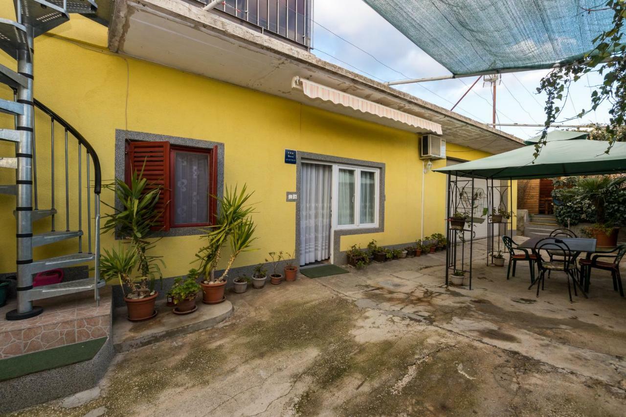 Apartments Toni With Free Parking Kastela Ngoại thất bức ảnh