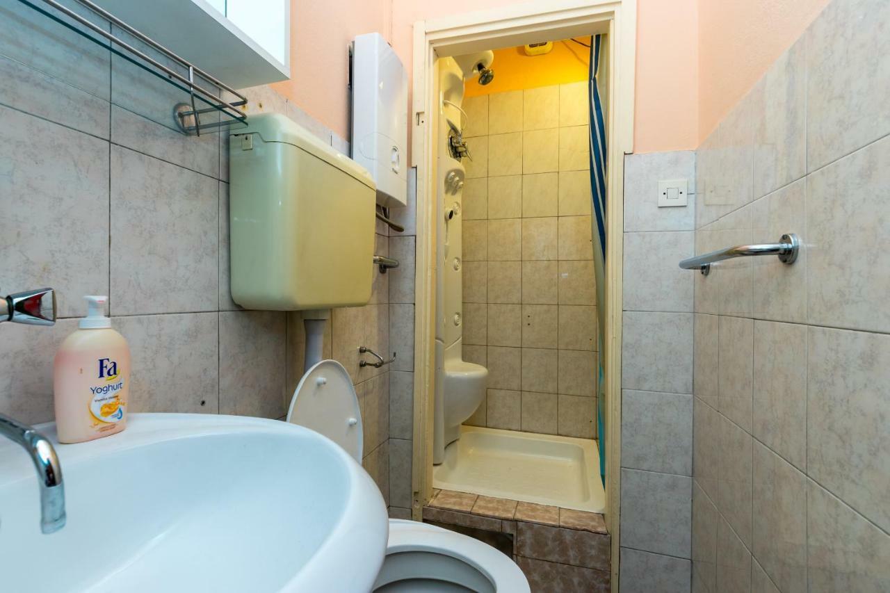 Apartments Toni With Free Parking Kastela Ngoại thất bức ảnh